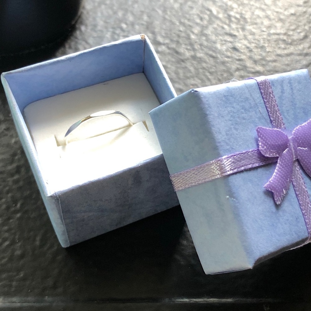 Sterling Silver .925 Faceted Stackable Ring 💟